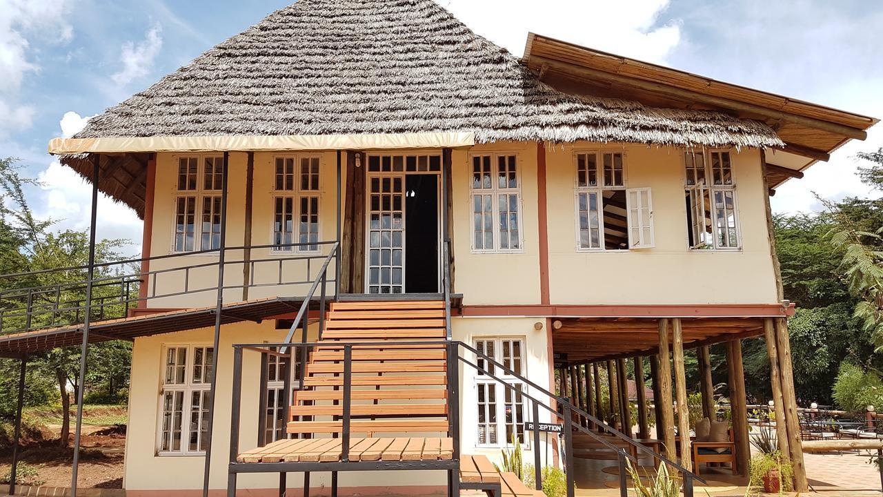 Eileen'S Trees Inn Карату Екстериор снимка